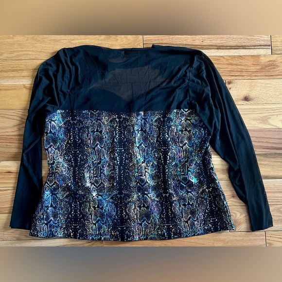 2X Venus top - Picture 4 of 4